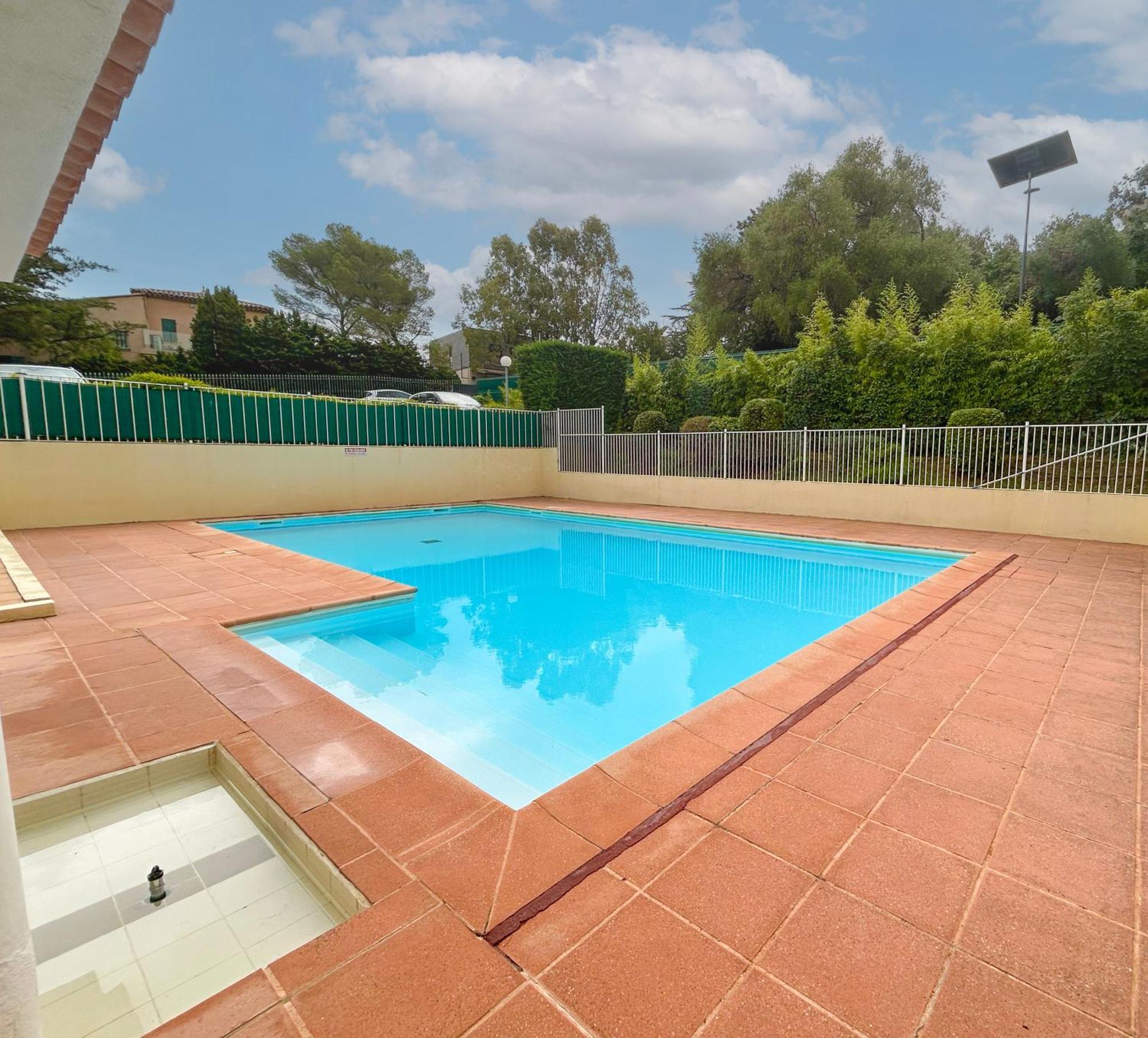 Saint-RaphaëlBalcon, Parking, Piscine Et Clim' A 2 Pas Du Port Santa Lucia公寓 外观 照片